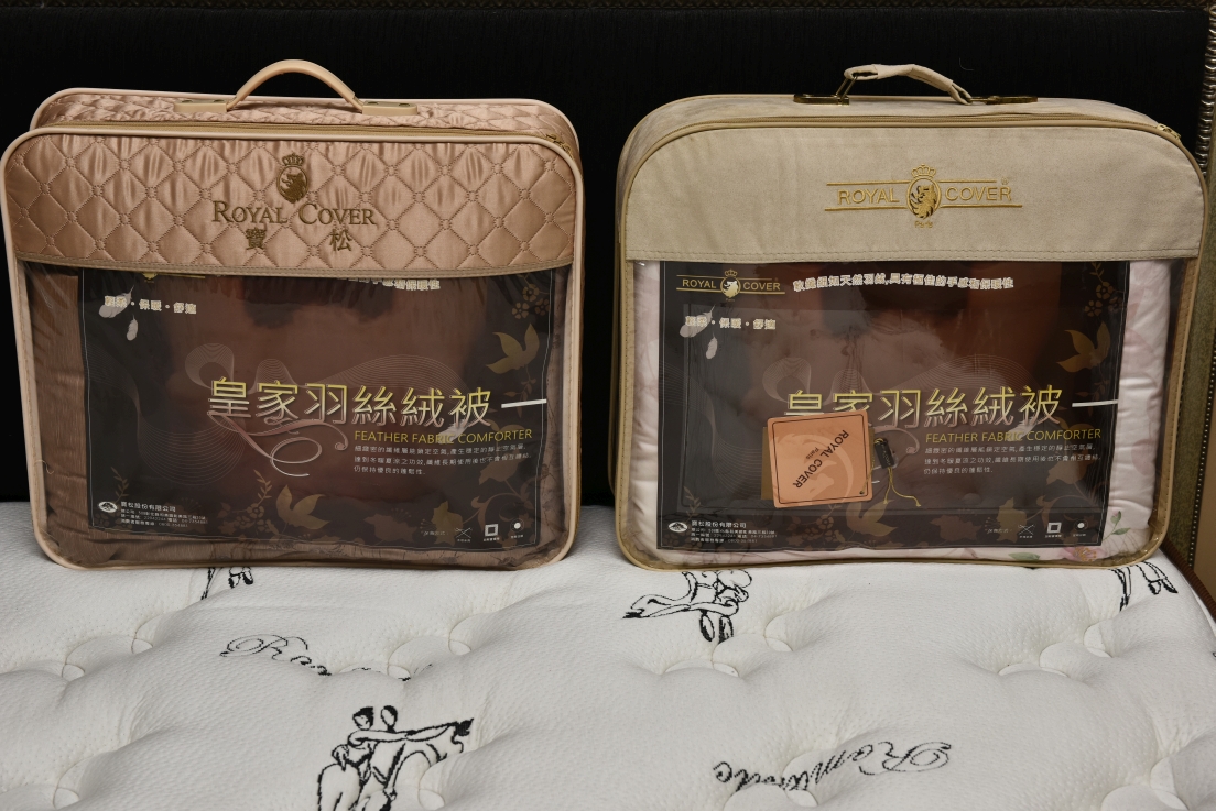 [新竹香山]余佳寢俱坊振興廠拍2折起，天絲兩用被組1680枕頭買一送一，黛比席夢思床墊5折再送蠶絲四季被，滿額送贈品！ @尼豪的美食旅行手札