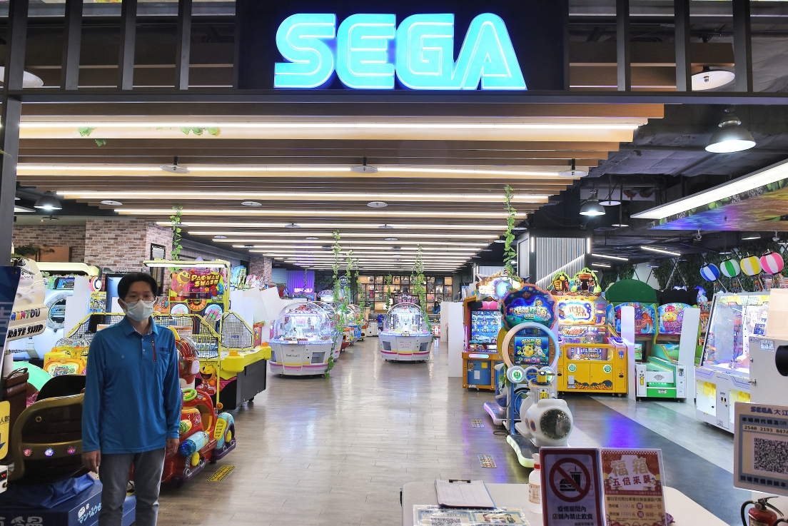 [桃園中壢] 2021室內最美英倫耶誕市集，就在中壢大江購物中心!超多餐廳的美食綠洲，全年免費停車！ @尼豪的美食旅行手札