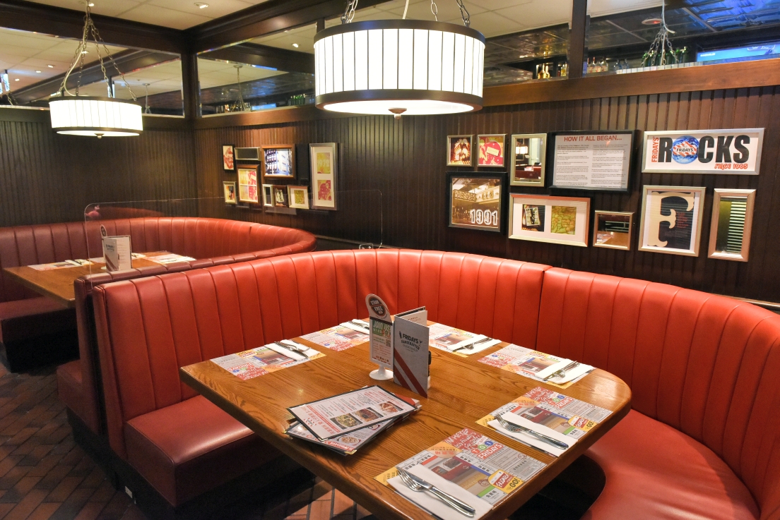 [桃園中壢] 2021室內最美英倫耶誕市集，就在中壢大江購物中心!超多餐廳的美食綠洲，全年免費停車！ @尼豪的美食旅行手札