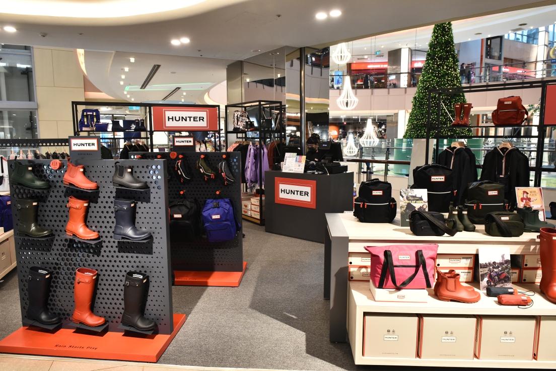 [桃園中壢] 2021室內最美英倫耶誕市集，就在中壢大江購物中心!超多餐廳的美食綠洲，全年免費停車！ @尼豪的美食旅行手札