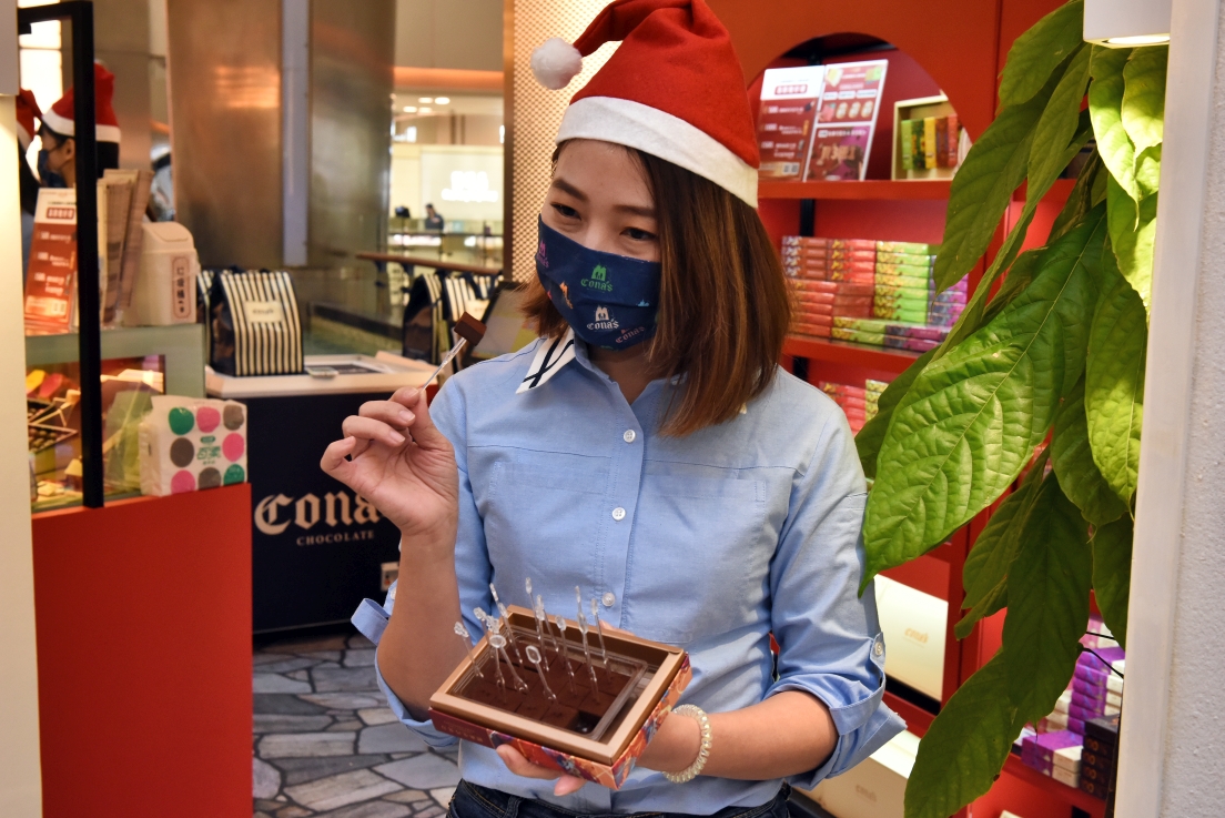 [桃園中壢] 2021室內最美英倫耶誕市集，就在中壢大江購物中心!超多餐廳的美食綠洲，全年免費停車！ @尼豪的美食旅行手札