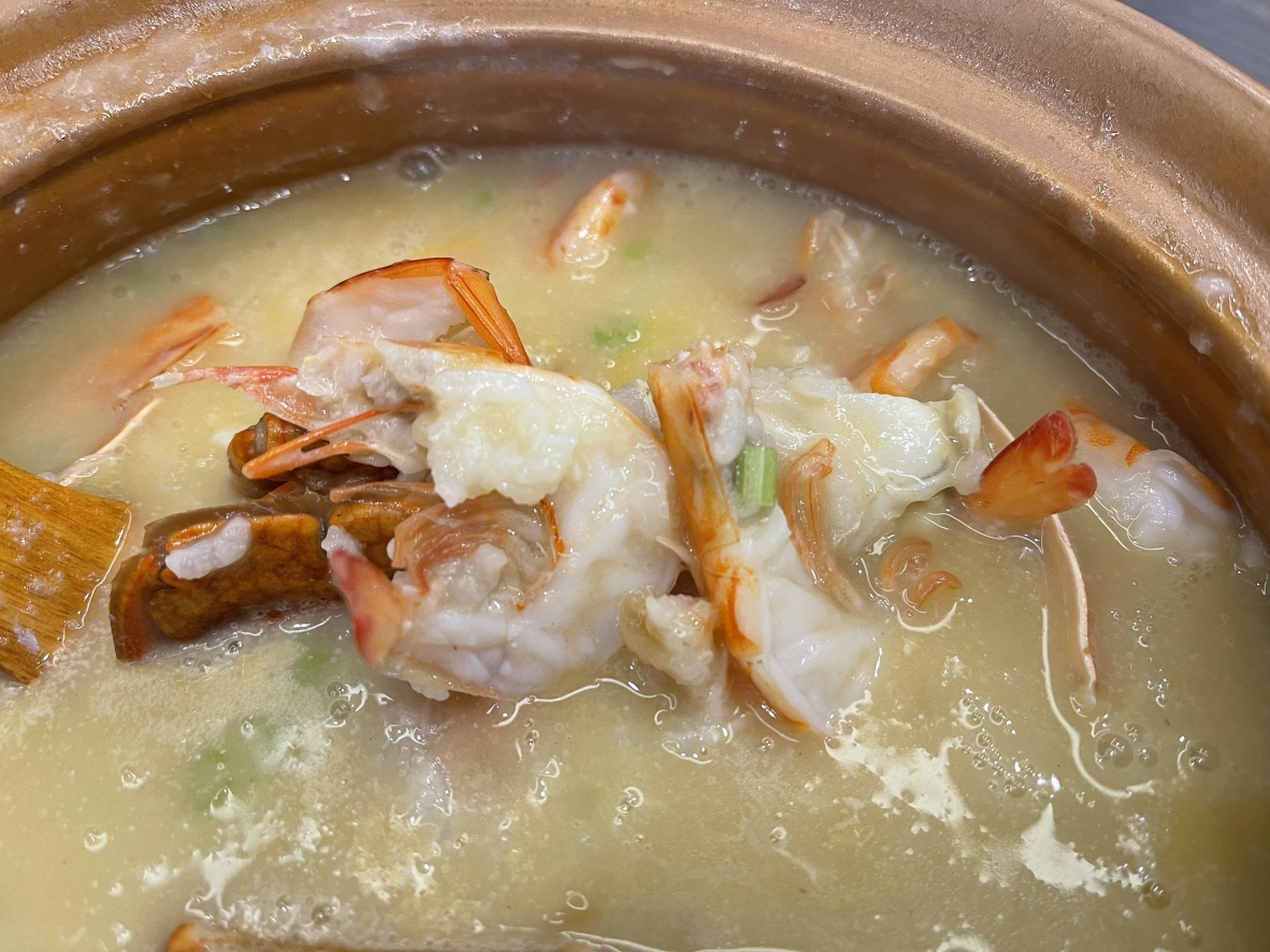 [新北板橋] 六必居潮州一品沙鍋粥，料鮮味美暖胃暖心，板橋車站美食必吃推薦！ @尼豪的美食旅行手札