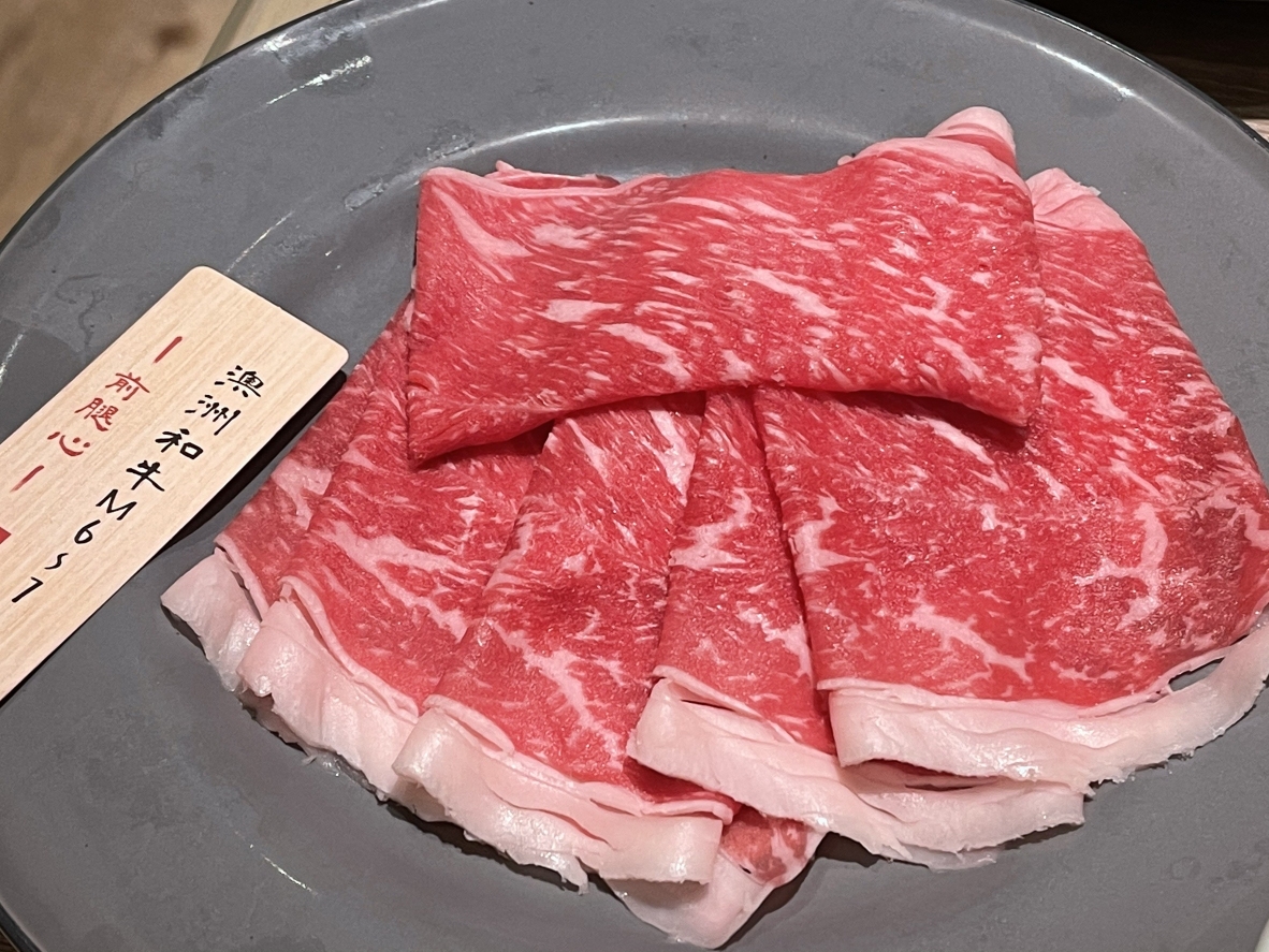 [新北新莊] MO-MO-PARADISE 新莊宏匯店，澳洲M6~7和牛無限吃到飽! @尼豪的美食旅行手札