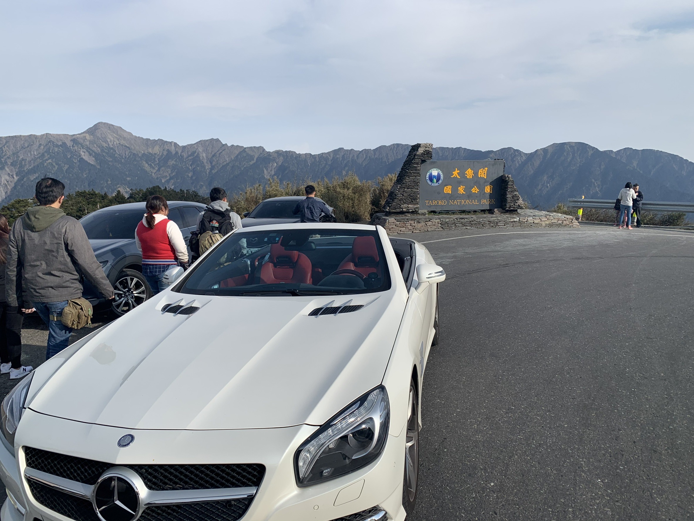 換新鞋!橫濱YOKOHAMA ADVAN SPORT V105,優異操控乾濕地面輕鬆駕馭,上山下海好夥伴!賓士BENZ優質輪胎推薦! @尼豪的美食旅行手札 換新鞋!橫濱YOKOHAMA ADVAN SPORT V105,優異操控乾濕地面輕鬆駕馭,上山下海好夥伴!賓士BENZ優質輪胎推薦! @尼豪的美食旅行手札