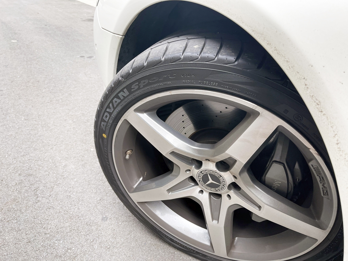 換新鞋!橫濱YOKOHAMA ADVAN SPORT V105,優異操控乾濕地面輕鬆駕馭,上山下海好夥伴!賓士BENZ優質輪胎推薦! @尼豪的美食旅行手札 換新鞋!橫濱YOKOHAMA ADVAN SPORT V105,優異操控乾濕地面輕鬆駕馭,上山下海好夥伴!賓士BENZ優質輪胎推薦! @尼豪的美食旅行手札