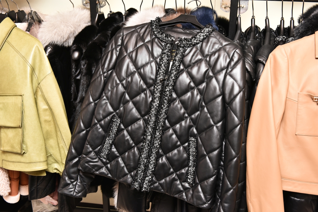 [台北萬華] 成旺皮衣皮草精品特賣會，30年老店歲末破盤出清，帥氣男女皮衣5800起，狐狸毛背心4900、皮草同步優惠中！ @尼豪的美食旅行手札