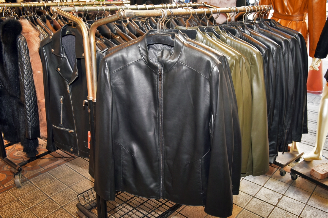 [台北萬華] 成旺皮衣皮草精品特賣會，30年老店歲末破盤出清，帥氣男女皮衣5800起，狐狸毛背心4900、皮草同步優惠中！ @尼豪的美食旅行手札