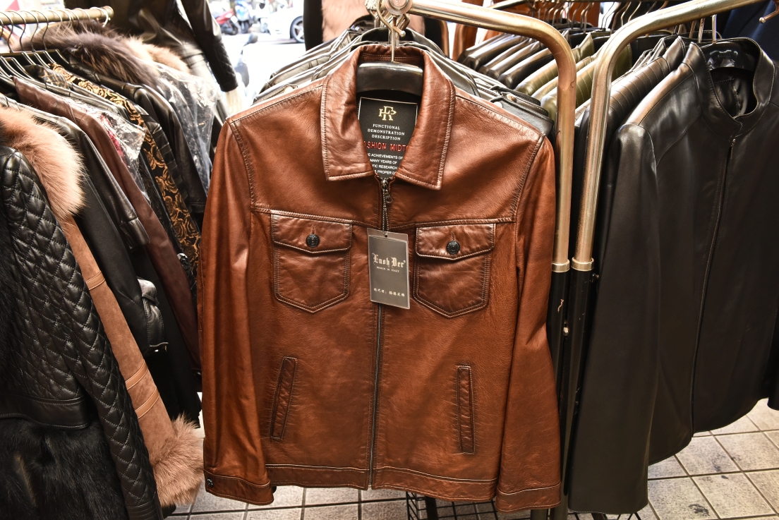 [台北萬華] 成旺皮衣皮草精品特賣會，30年老店歲末破盤出清，帥氣男女皮衣5800起，狐狸毛背心4900、皮草同步優惠中！ @尼豪的美食旅行手札