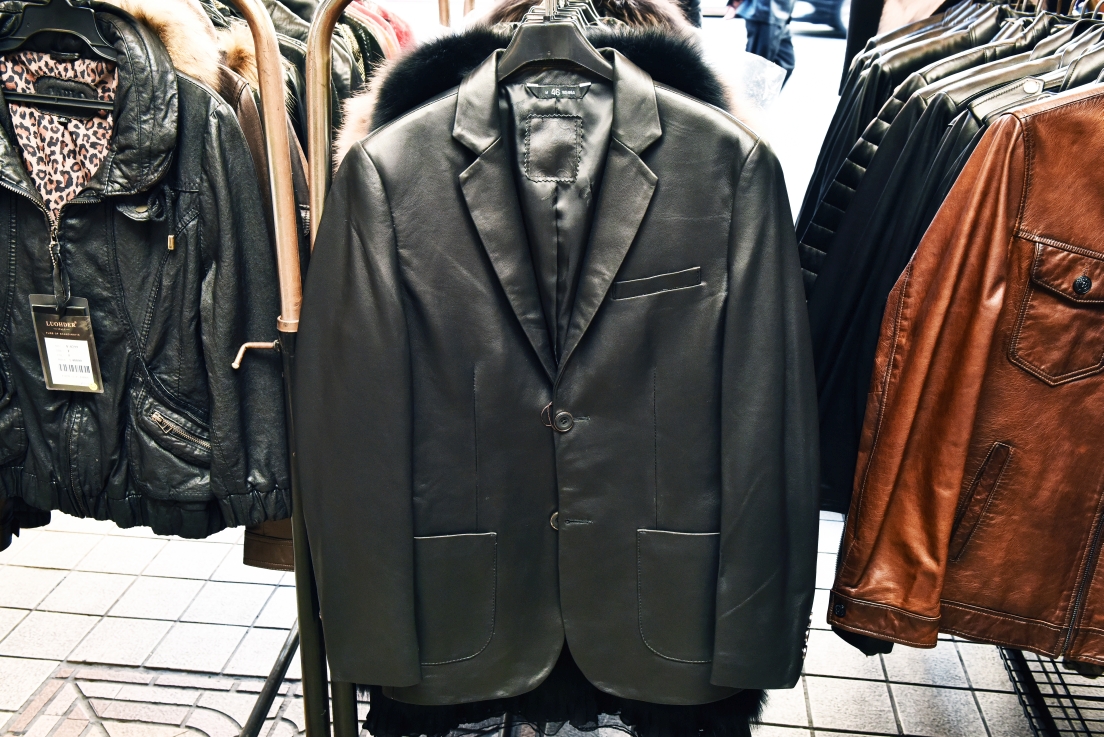 [台北萬華] 成旺皮衣皮草精品特賣會，30年老店歲末破盤出清，帥氣男女皮衣5800起，狐狸毛背心4900、皮草同步優惠中！ @尼豪的美食旅行手札