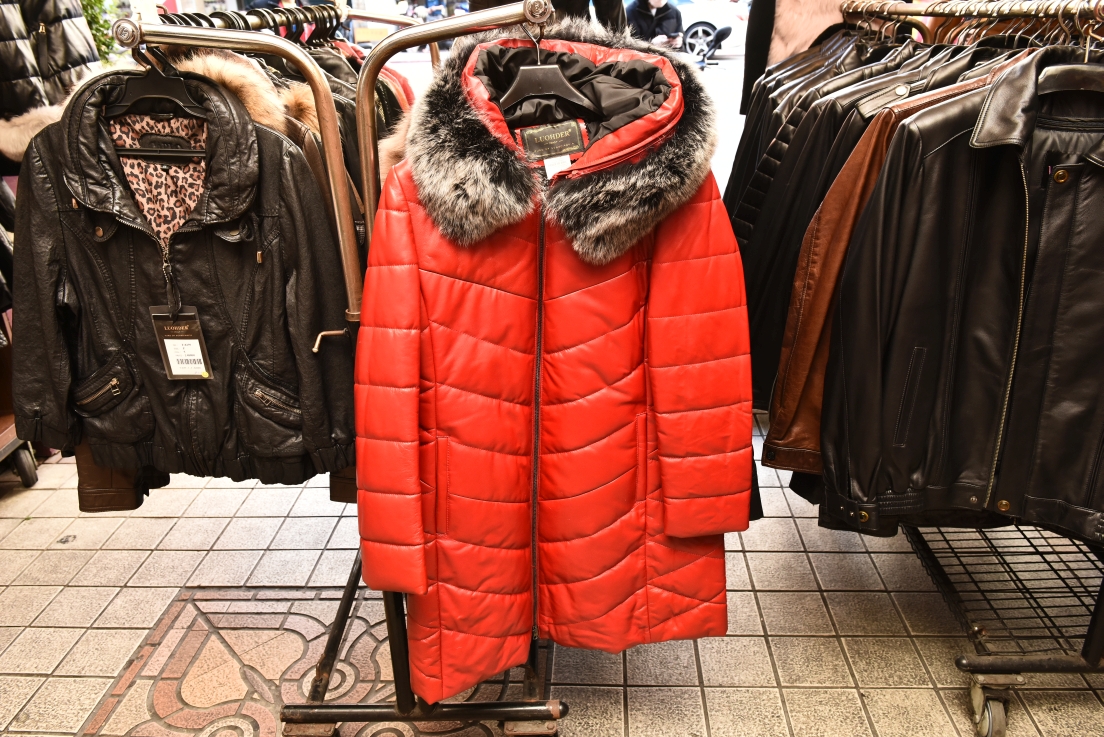 [台北萬華] 成旺皮衣皮草精品特賣會，30年老店歲末破盤出清，帥氣男女皮衣5800起，狐狸毛背心4900、皮草同步優惠中！ @尼豪的美食旅行手札