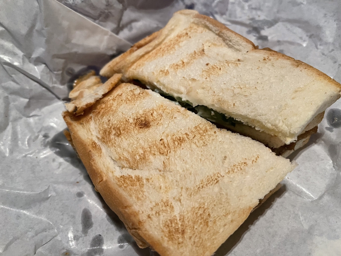 [基隆] 深夜裡的碳烤三明治，基隆廟口52號攤，推薦必吃豬排三明治！ @尼豪的美食旅行手札