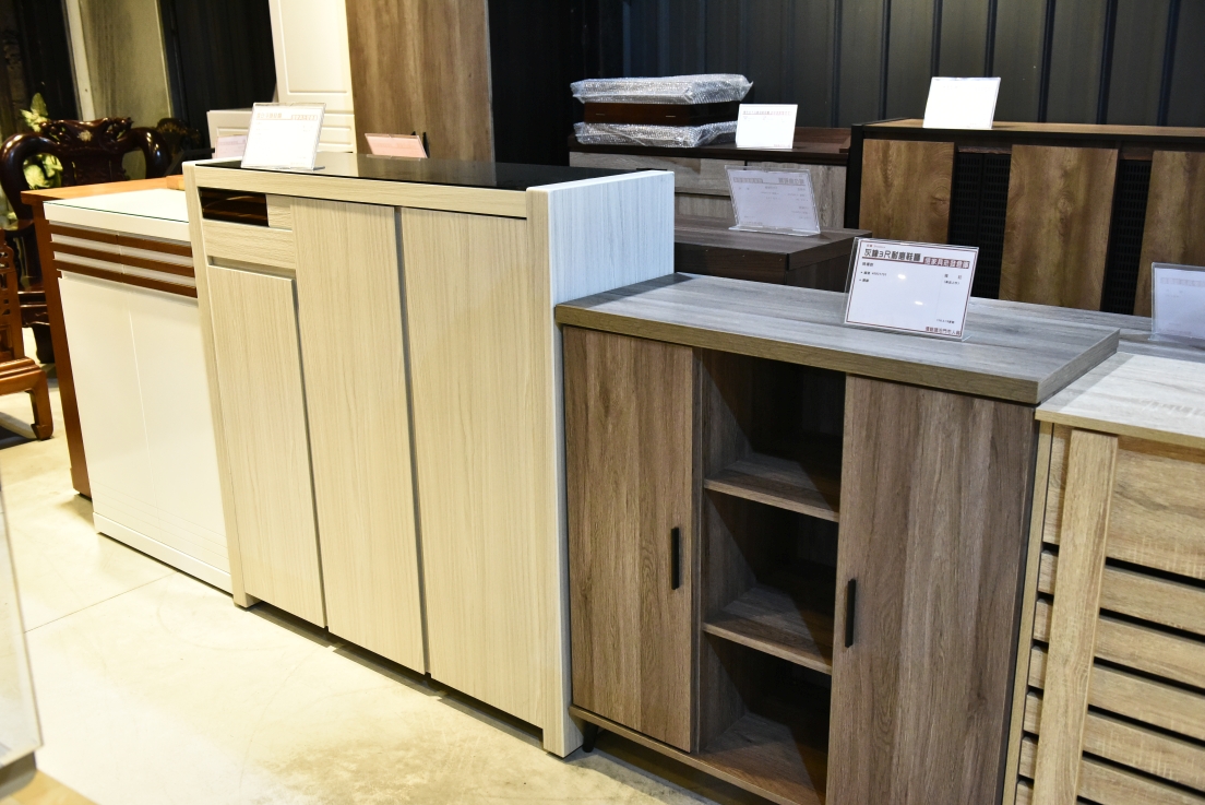 [台中大雅] 億家具批發倉庫台中總店，工廠直營客製化選擇超豐富，台中優質家具行推薦！ @尼豪的美食旅行手札