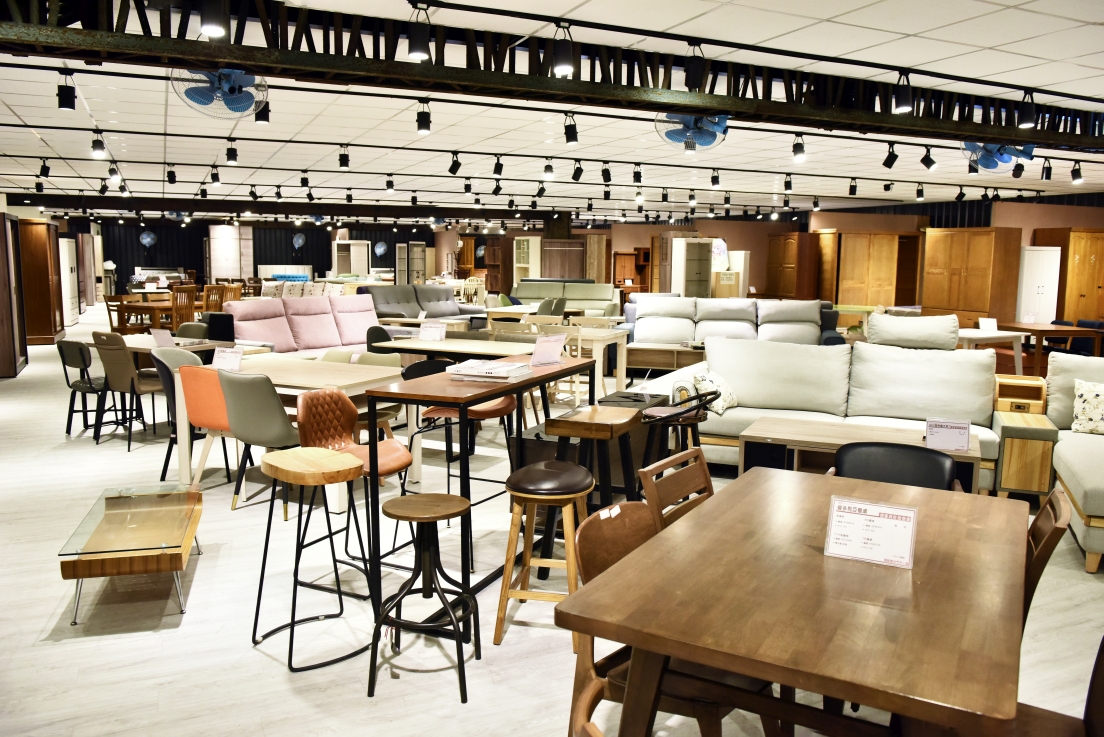 [台中大雅] 億家具批發倉庫台中總店，工廠直營客製化選擇超豐富，台中優質家具行推薦！ @尼豪的美食旅行手札