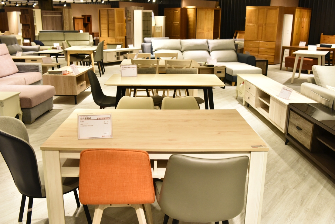 [台中大雅] 億家具批發倉庫台中總店，工廠直營客製化選擇超豐富，台中優質家具行推薦！ @尼豪的美食旅行手札
