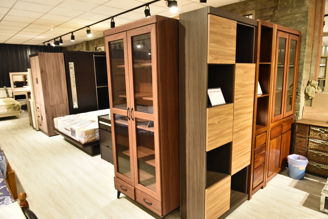 [台中大雅] 億家具批發倉庫台中總店，工廠直營客製化選擇超豐富，台中優質家具行推薦！ @尼豪的美食旅行手札