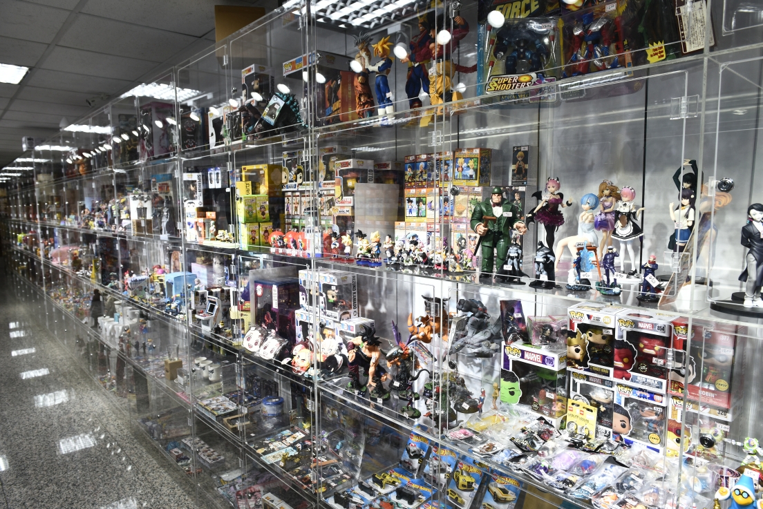 [新北土城] 正版玩具特賣會OUTLET開倉1折起，漫威、迪士尼、芭比娃娃、LOL、FUNKO、星戰、公仔應有盡有，滿額再折扣！ @尼豪的美食旅行手札