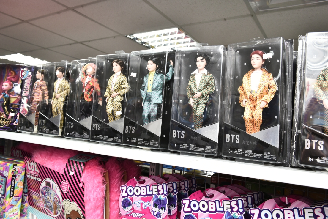 [新北土城] 正版玩具特賣會OUTLET開倉1折起，漫威、迪士尼、芭比娃娃、LOL、FUNKO、星戰、公仔應有盡有，滿額再折扣！ @尼豪的美食旅行手札