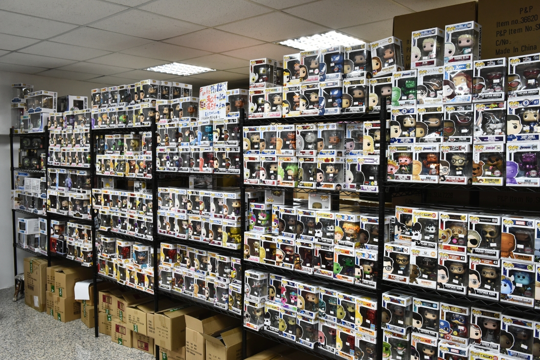 [新北土城] 正版玩具特賣會OUTLET開倉1折起，漫威、迪士尼、芭比娃娃、LOL、FUNKO、星戰、公仔應有盡有，滿額再折扣！ @尼豪的美食旅行手札