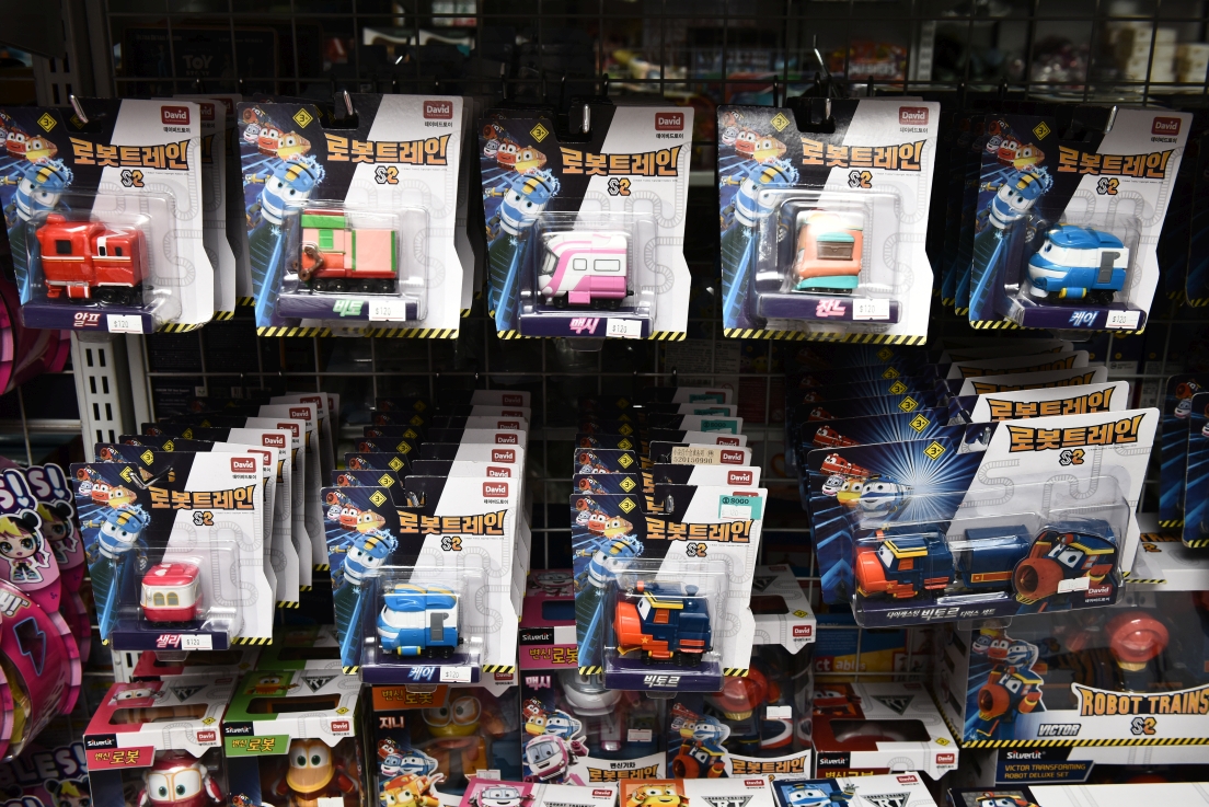 [新北土城] 正版玩具特賣會OUTLET開倉1折起，漫威、迪士尼、芭比娃娃、LOL、FUNKO、星戰、公仔應有盡有，滿額再折扣！ @尼豪的美食旅行手札