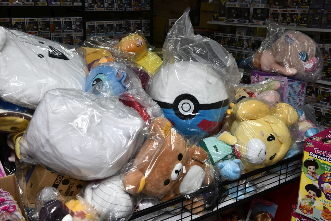 [新北土城] 正版玩具特賣會OUTLET開倉1折起，漫威、迪士尼、芭比娃娃、LOL、FUNKO、星戰、公仔應有盡有，滿額再折扣！ @尼豪的美食旅行手札