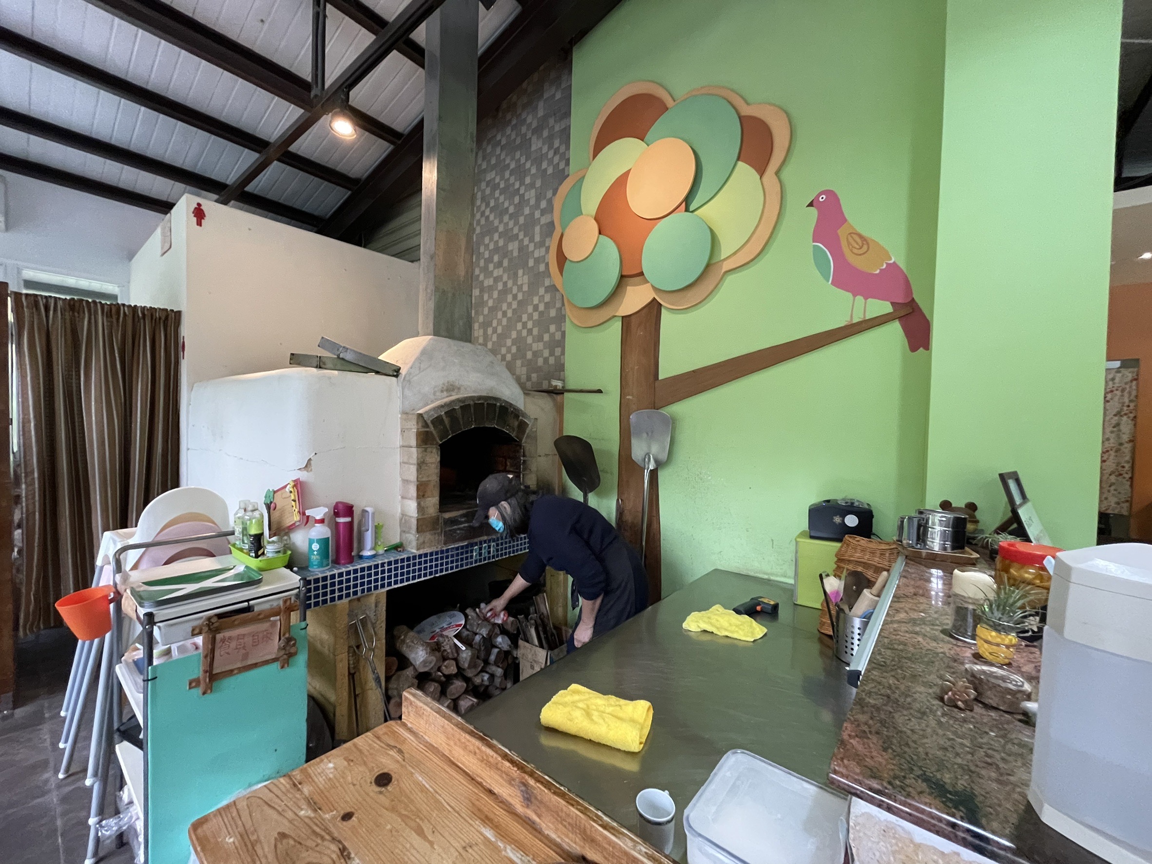 [桃園復興] 巴尚咖啡，隱身羅馬公路上的咖啡館，窯烤披薩麵包超美味！ @尼豪的美食旅行手札