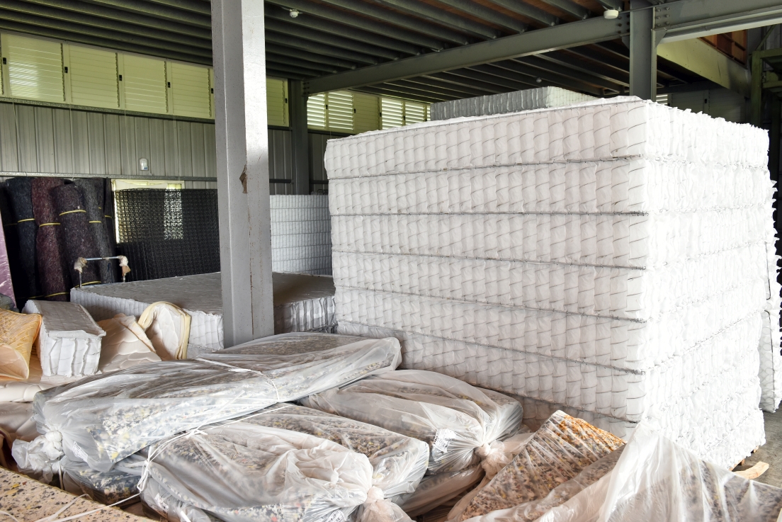 欣泰寢飾床墊工廠，在地50年台灣MIT有保障，客製化床包床罩、被胎枕頭、優質床墊，嘉義寢具高CP值推薦！ @尼豪的美食旅行手札
