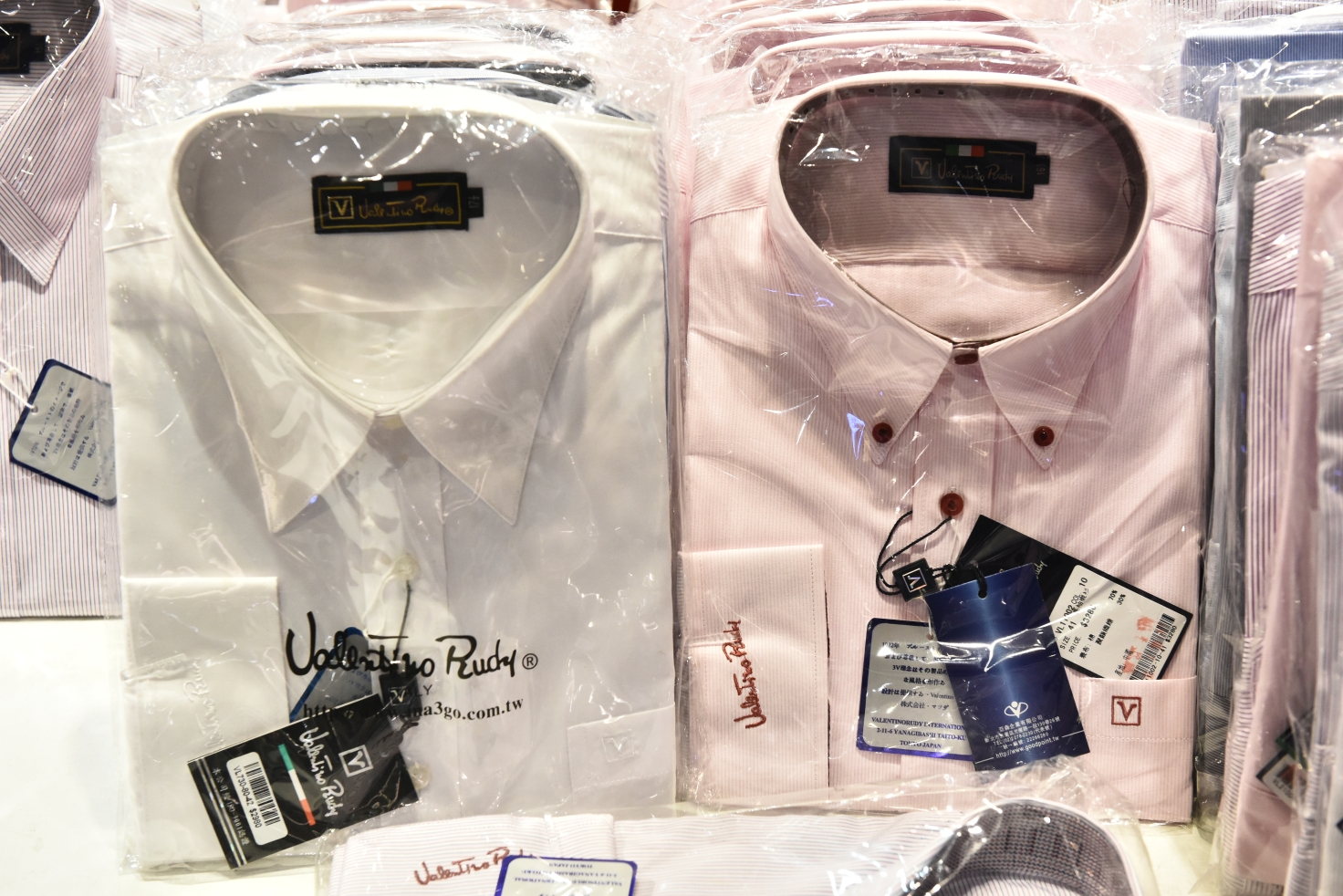 [台北西門] 范倫鐵諾原廠特賣會1折起，襯衫兩件500、POLO衫490，滿額送贈品！ @尼豪的美食旅行手札