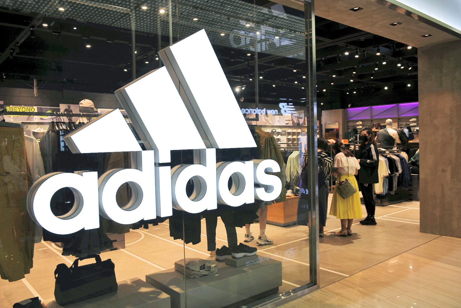 大江購物中心週年慶，百家品牌金喜包！心臟爆擊金選商品NIKE 5.1折起！ @尼豪的美食旅行手札