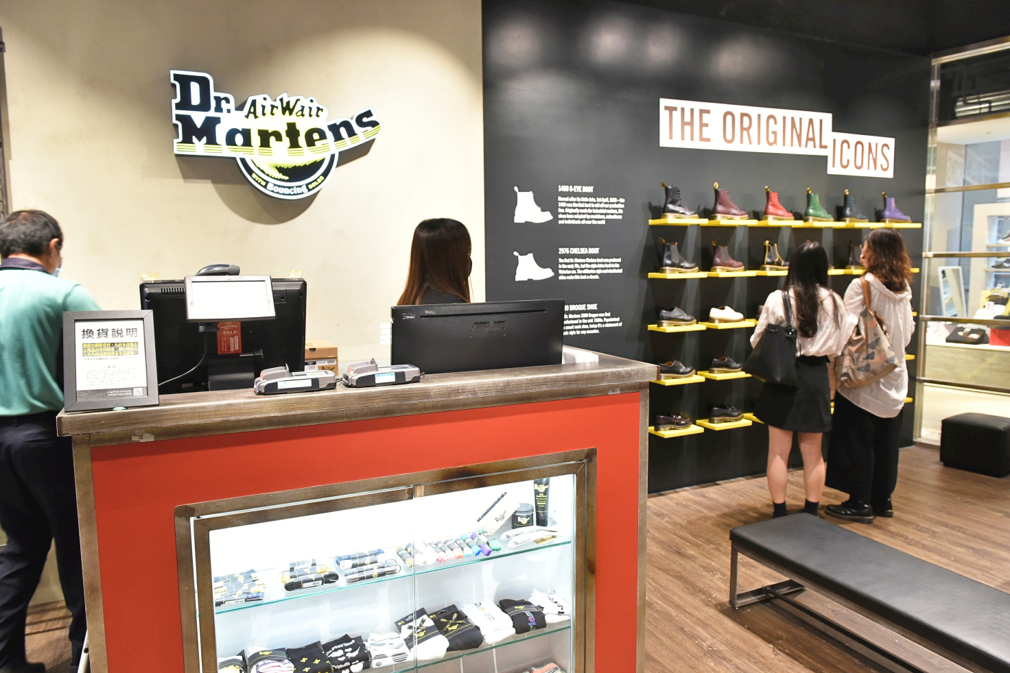 大江購物中心週年慶，百家品牌金喜包！心臟爆擊金選商品NIKE 5.1折起！ @尼豪的美食旅行手札