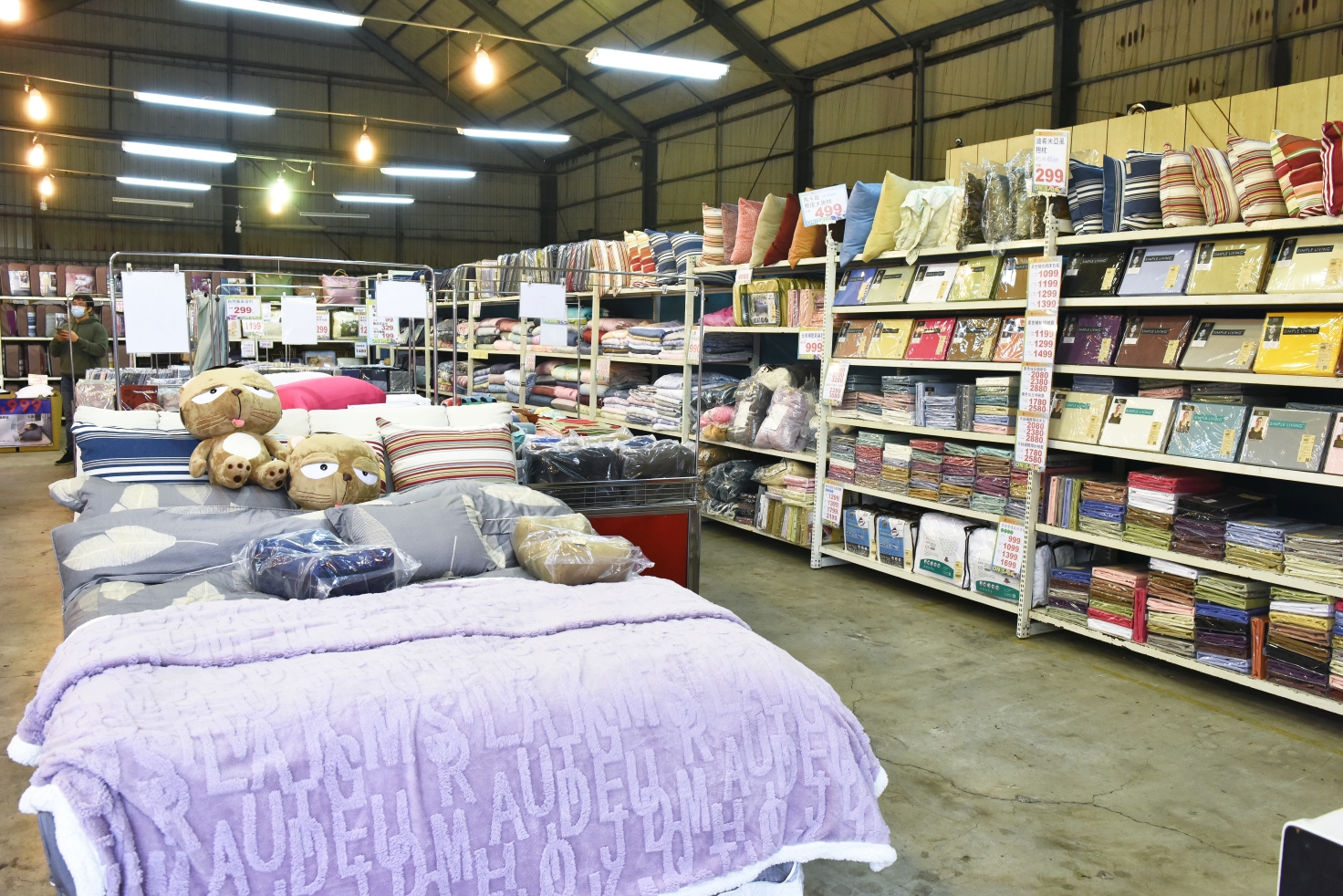 限時十天~澳洲SIMPLE LIVING寢具年度開倉廠拍全面2折起，石墨烯被兩件2000，床包床罩被胎破盤價，多款枕頭買一送一，滿額送贈品！同場還有Neoflam鍋具3折起！ @尼豪的美食旅行手札