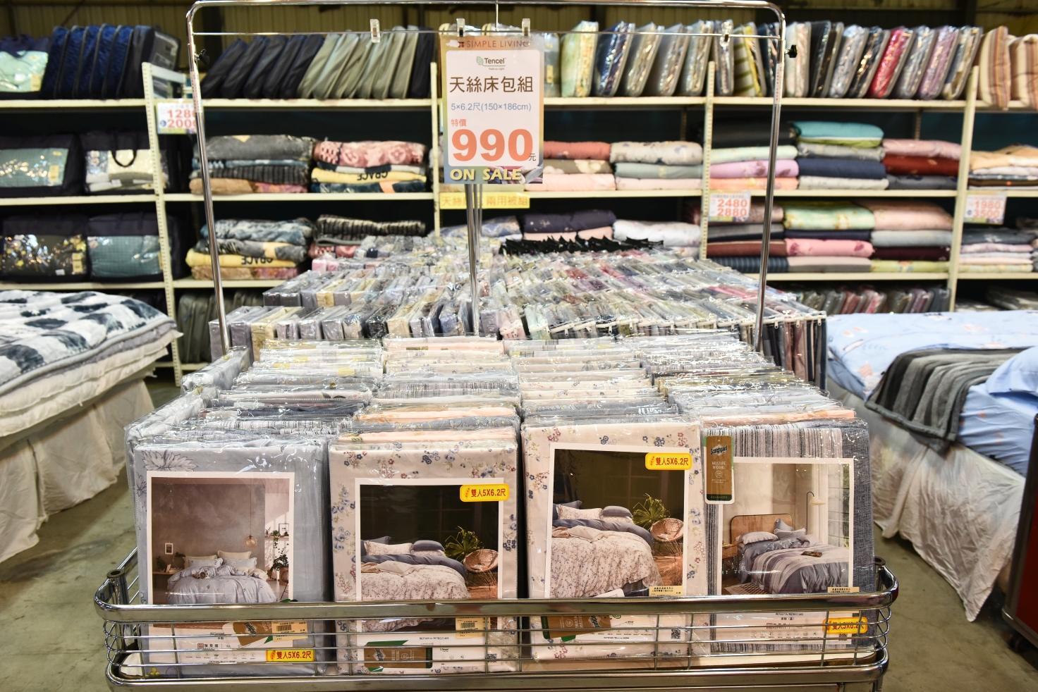 限時十天~澳洲SIMPLE LIVING寢具年度開倉廠拍全面2折起，石墨烯被兩件2000，床包床罩被胎破盤價，多款枕頭買一送一，滿額送贈品！同場還有Neoflam鍋具3折起！ @尼豪的美食旅行手札