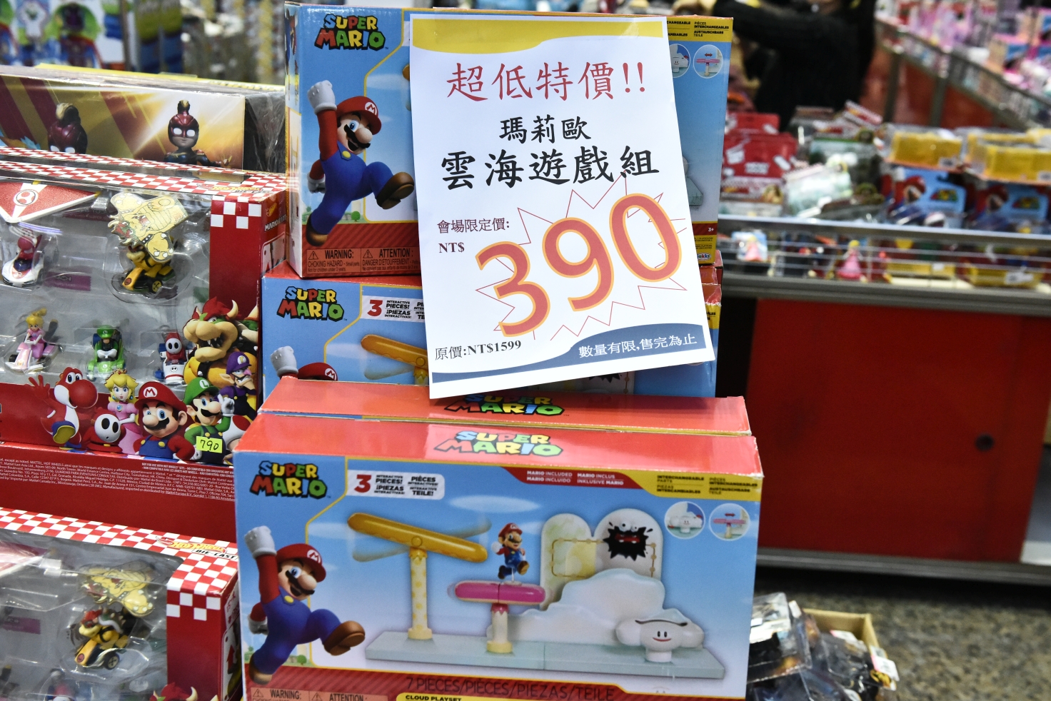 南港品牌玩具耶誕大出清1折起，FUNKO公仔、野獸國、迪士尼、芭比娃娃、LOL全面大出清，還有銅板挖寶區！ @尼豪的美食旅行手札