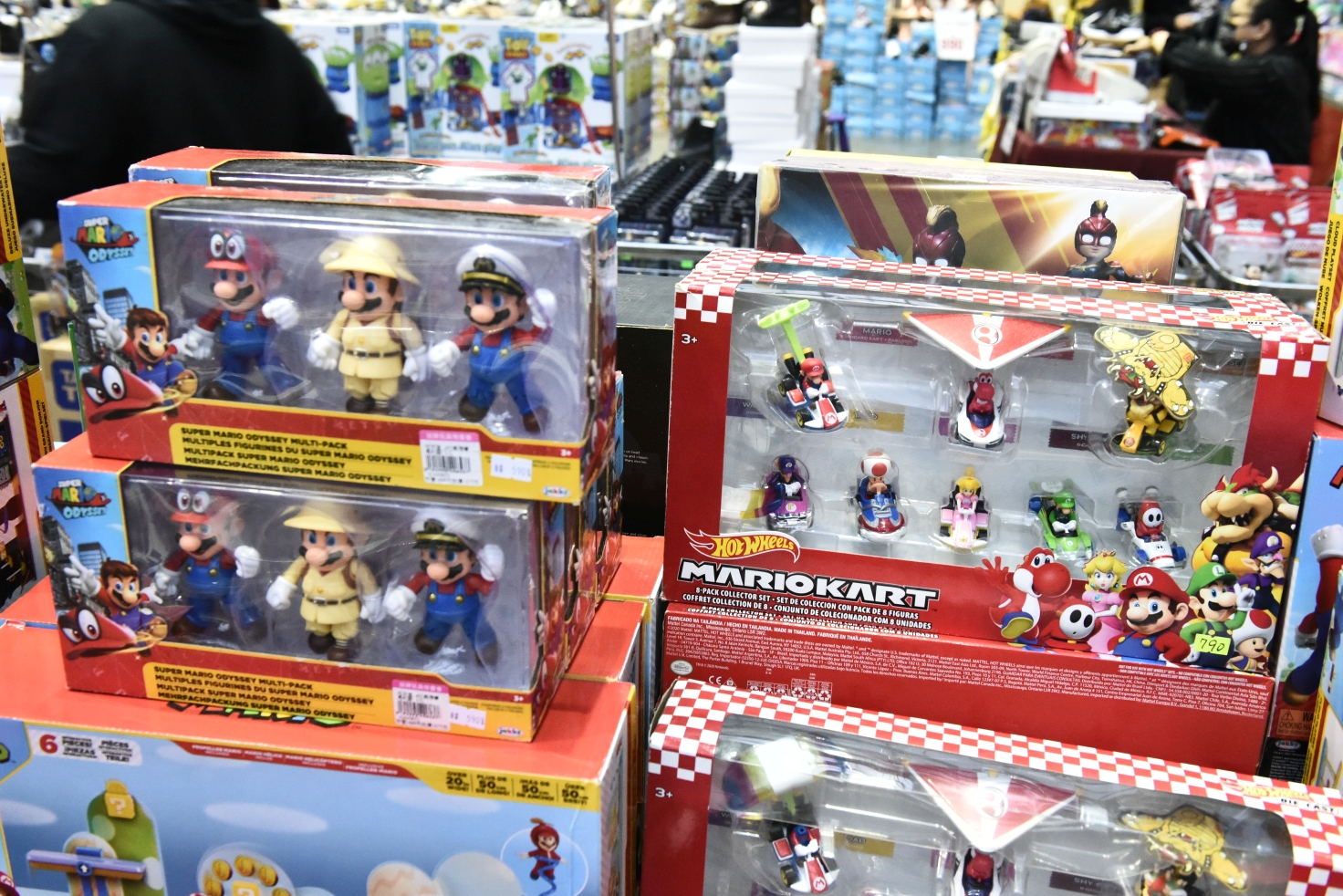 南港品牌玩具耶誕大出清1折起，FUNKO公仔、野獸國、迪士尼、芭比娃娃、LOL全面大出清，還有銅板挖寶區！ @尼豪的美食旅行手札