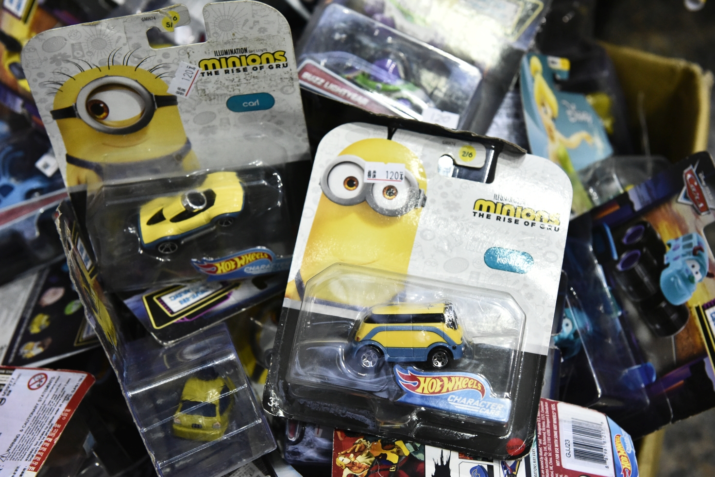 南港品牌玩具耶誕大出清1折起，FUNKO公仔、野獸國、迪士尼、芭比娃娃、LOL全面大出清，還有銅板挖寶區！ @尼豪的美食旅行手札