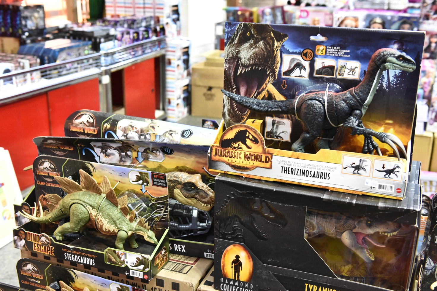 南港品牌玩具耶誕大出清1折起，FUNKO公仔、野獸國、迪士尼、芭比娃娃、LOL全面大出清，還有銅板挖寶區！ @尼豪的美食旅行手札