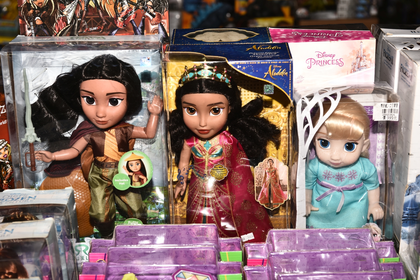 南港品牌玩具耶誕大出清1折起，FUNKO公仔、野獸國、迪士尼、芭比娃娃、LOL全面大出清，還有銅板挖寶區！ @尼豪的美食旅行手札