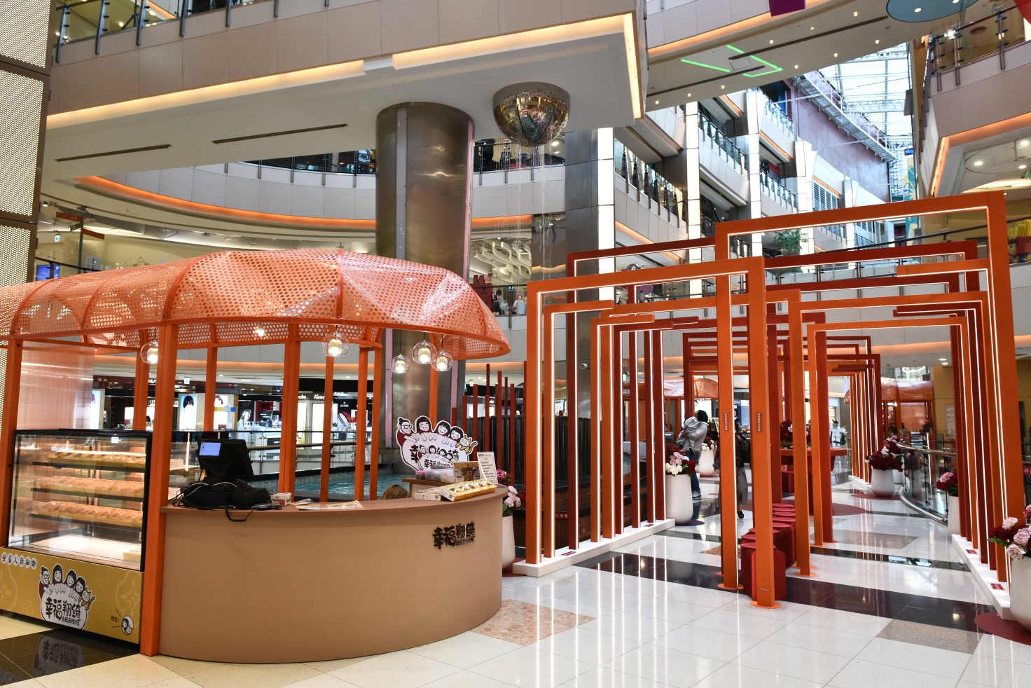 [桃園中壢] 玉兔迎春添新象，新春福氣攏厚力，桃園中壢美食集中地，快來大江購物中心沾沾春節喜氣！ @尼豪的美食旅行手札