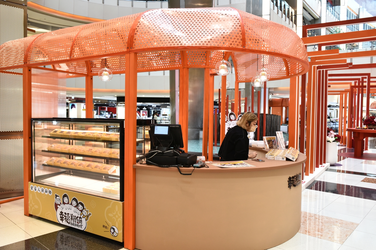 [桃園中壢] 玉兔迎春添新象，新春福氣攏厚力，桃園中壢美食集中地，快來大江購物中心沾沾春節喜氣！ @尼豪的美食旅行手札