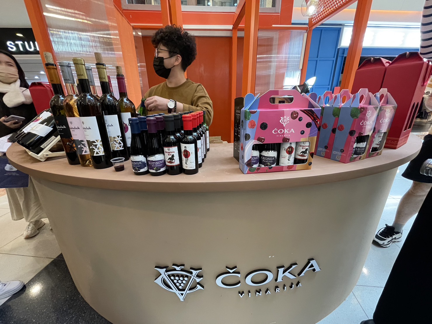 [桃園中壢] 玉兔迎春添新象，新春福氣攏厚力，桃園中壢美食集中地，快來大江購物中心沾沾春節喜氣！ @尼豪的美食旅行手札