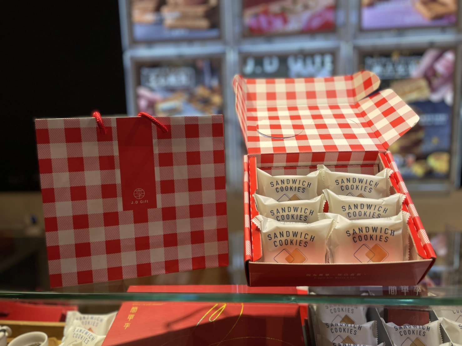 [桃園中壢] 玉兔迎春添新象，新春福氣攏厚力，桃園中壢美食集中地，快來大江購物中心沾沾春節喜氣！ @尼豪的美食旅行手札