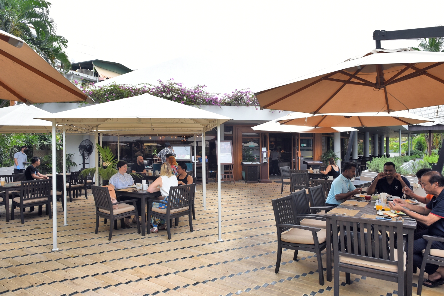 位置絕佳的Avani Pattaya Resort，緊鄰芭達雅海灘、行人徒步區，做SPA吃美食度假超CHILL！ @尼豪的美食旅行手札