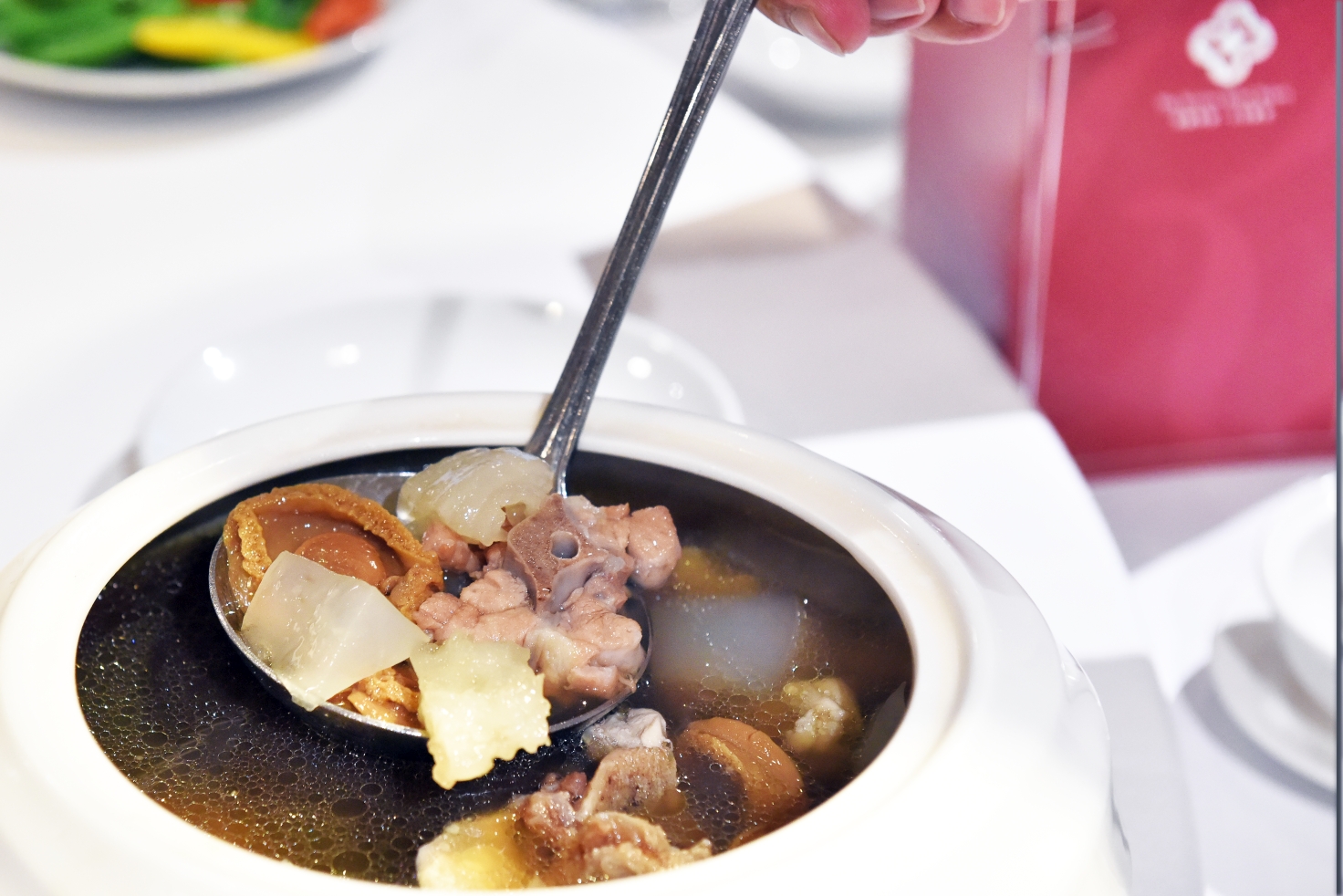 [台北中山] 歐華酒店歐華軒~經典老廣粵菜集，粵菜百味經典呈現！ @尼豪的美食旅行手札