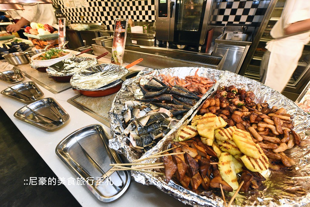 [台北中正] 凱撒大飯店Checkers Buffet 烤肉季正夯 自助晚餐吃到飽 台北五星級飯店自助餐 2016 @尼豪的美食旅行手札