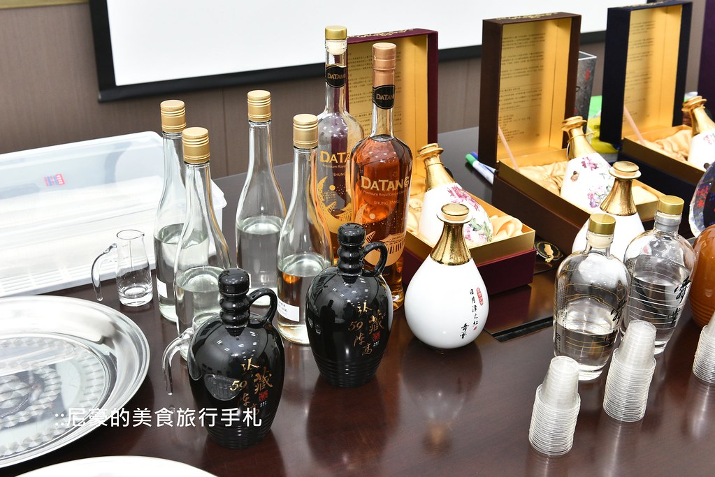 [台中外埔] 舜堂酒業 顛覆傳統的精釀高粱 全台獨家好酒質白酒 頂級好茶水果入酒 @尼豪的美食旅行手札