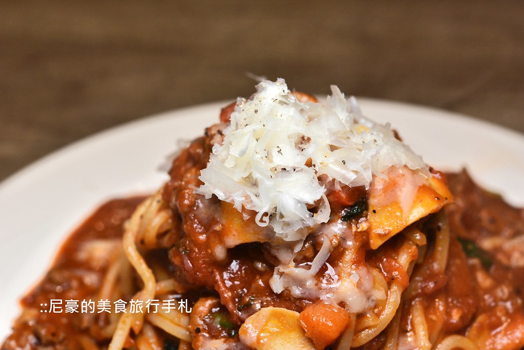 [台北中山] 二分之一 手工自行製作麵條的義大利麵 中山區中原街行天宮美食推薦 @尼豪的美食旅行手札