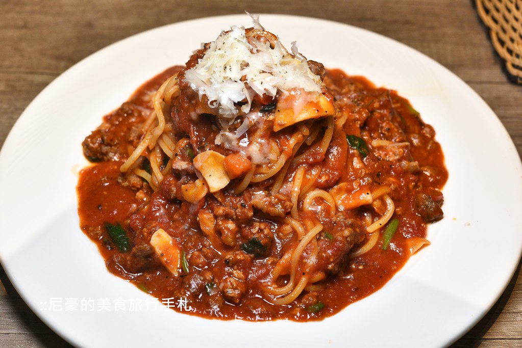 [台北中山] 二分之一 手工自行製作麵條的義大利麵 中山區中原街行天宮美食推薦 @尼豪的美食旅行手札