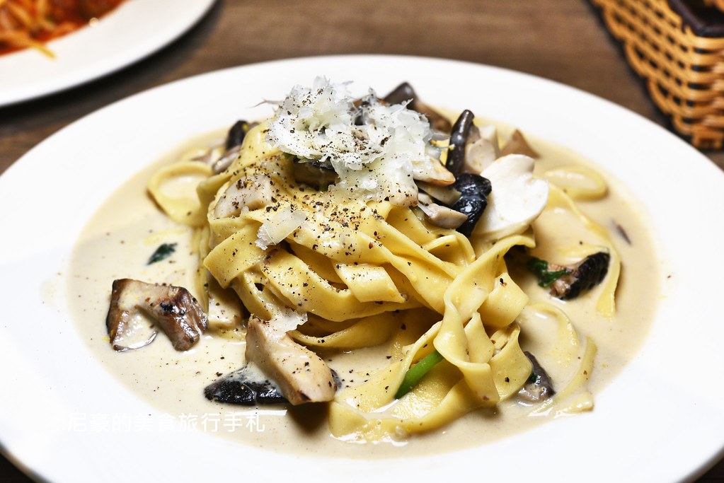 [台北中山] 二分之一 手工自行製作麵條的義大利麵 中山區中原街行天宮美食推薦 @尼豪的美食旅行手札