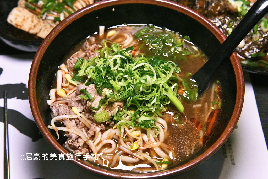 [台中南屯] 太初麵食 奢華裝潢內藏平價麵食 輕井澤集團麵食 @尼豪的美食旅行手札