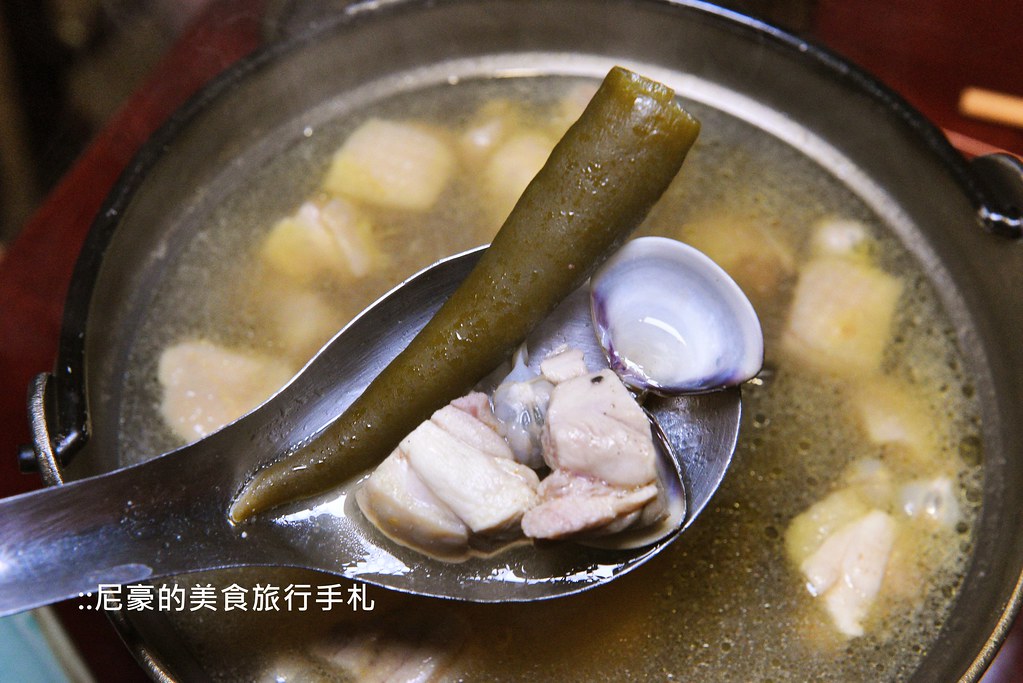 [新北蘆洲] 黑炭燒烤本舖 純手工新鮮肉串、基隆海港直送尚青海鮮，三五好友小酌好去處 蘆洲美食宵夜串燒居酒屋 @尼豪的美食旅行手札