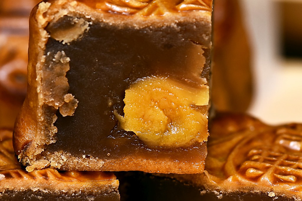 [中秋美食] 中秋必搶～從香港紅到台灣的奇華月餅，味美濃郁不甜膩，還有果香迷人的鳳梨金酥！ @尼豪的美食旅行手札